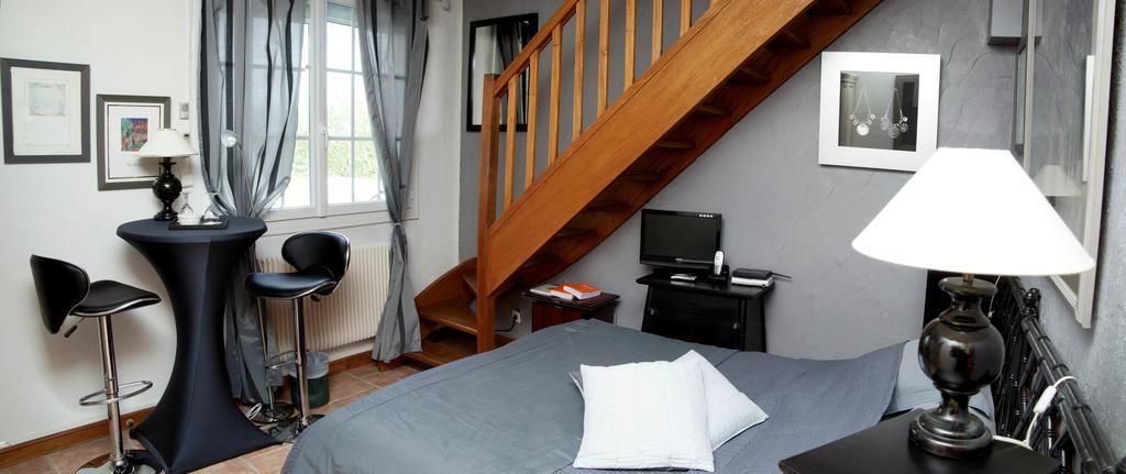 Le Moulin D'Hauterive Saint-Gervais-en-Valliere Номер фото